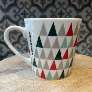 2017 Starbucks Geometric Triangle Holiday Mug- 18 Ounce- EUC